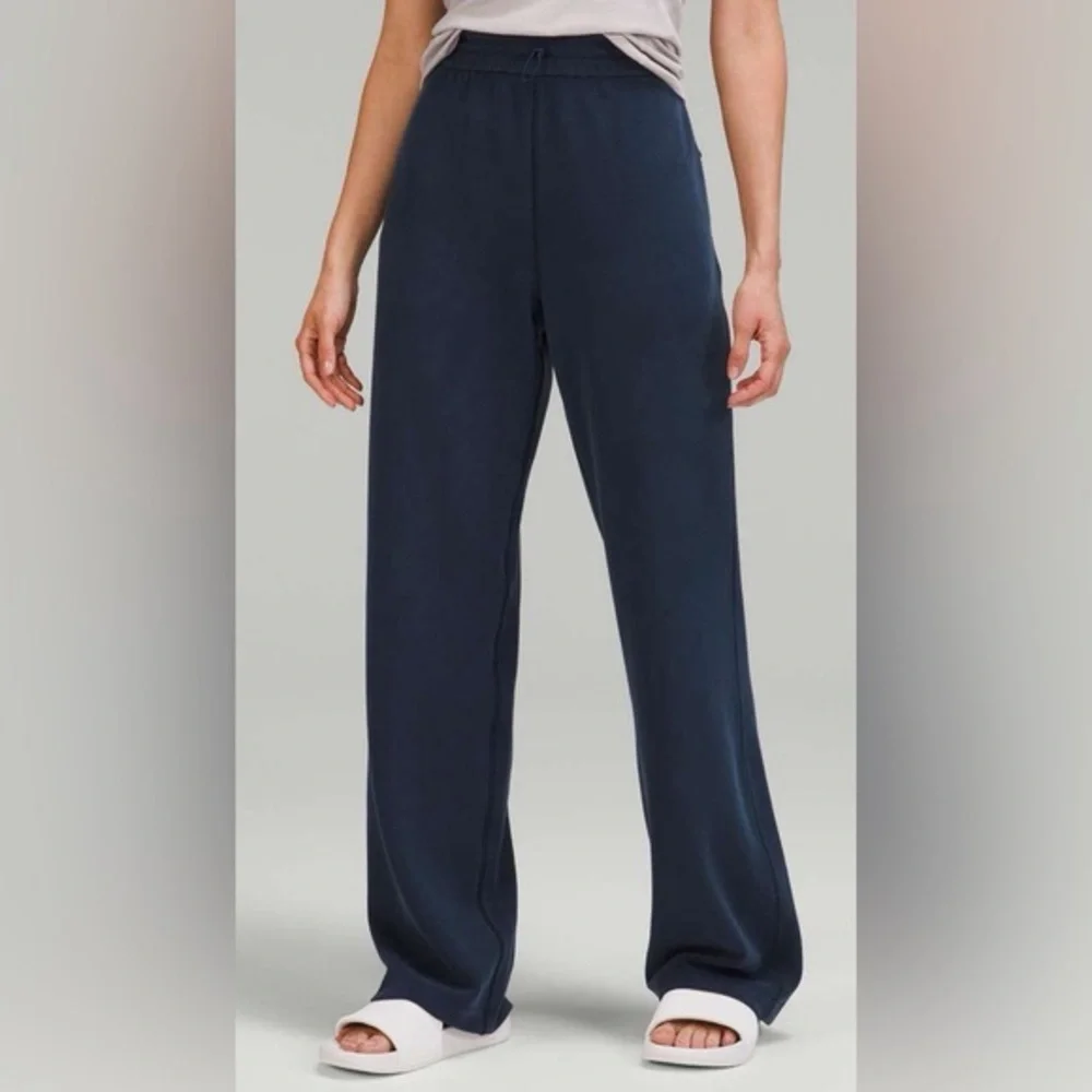 Lululemon Softstreme Hi Rise Straight Leg True Navy Pants Size 10 28.5” Inseam - Picture 1 of 7